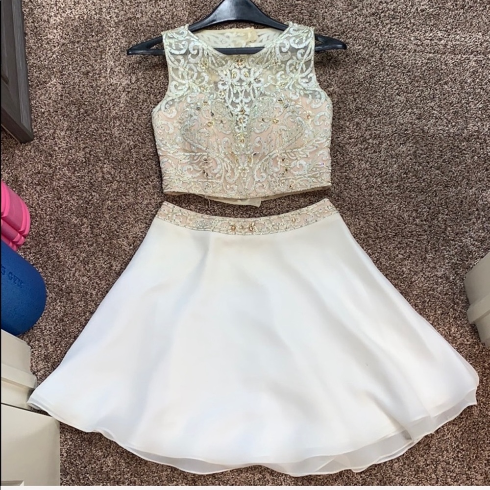 Homecoming dress - Picture 2 of 8